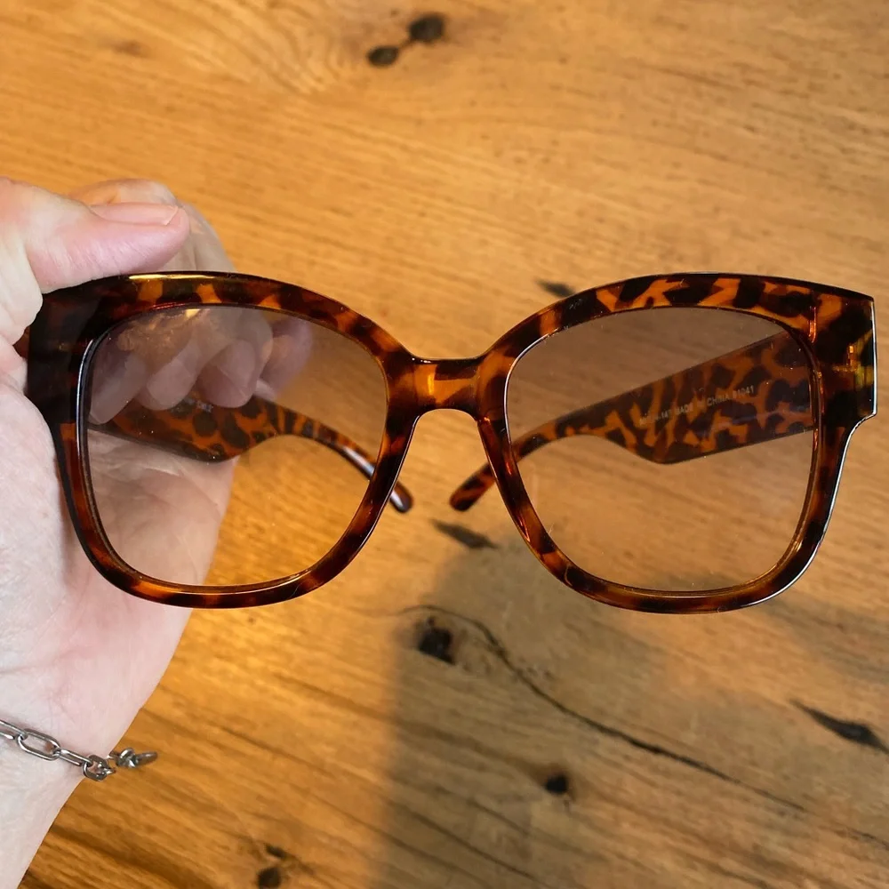 Tortoiseshell Square Sunglasses‎ NWOT